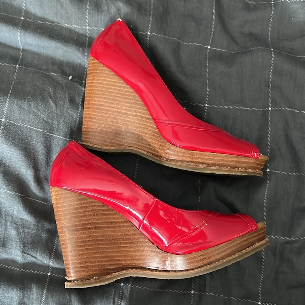 Steve Madden Red Patent Leather Peep-Toe Wedge Sandals